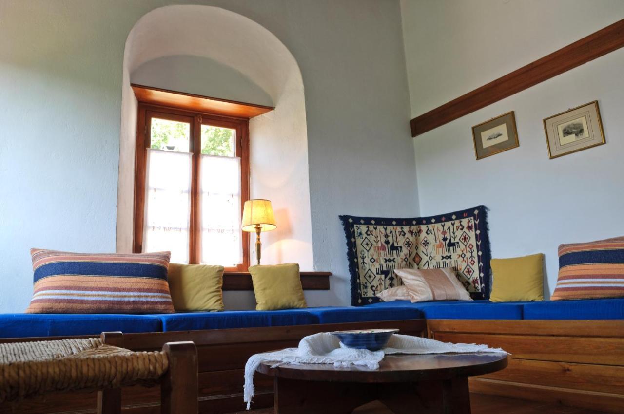Hotel Alatinos à Pinakátai Extérieur photo