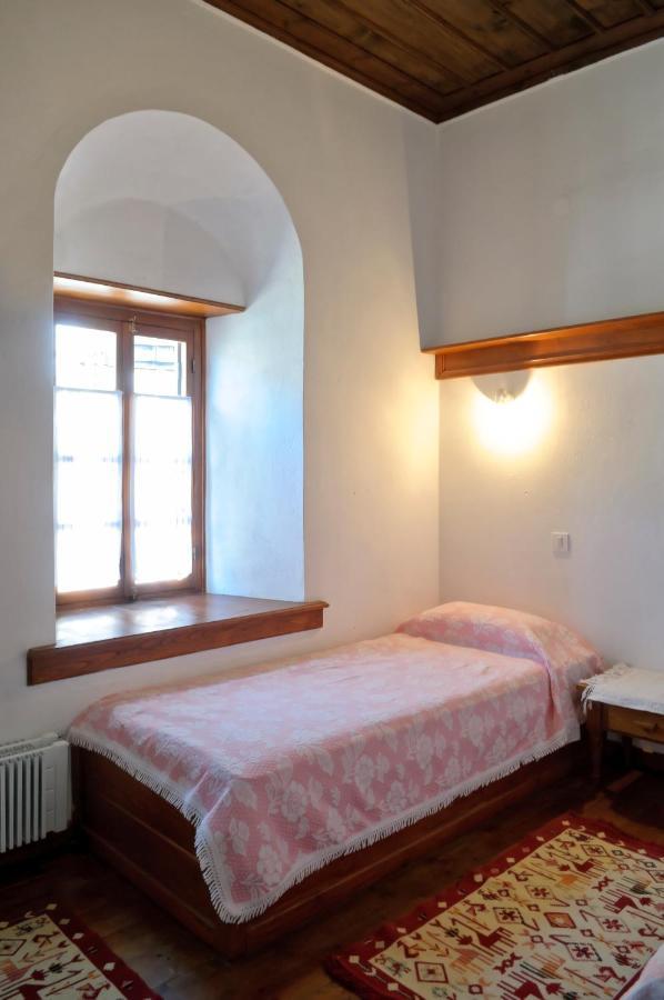 Hotel Alatinos à Pinakátai Extérieur photo