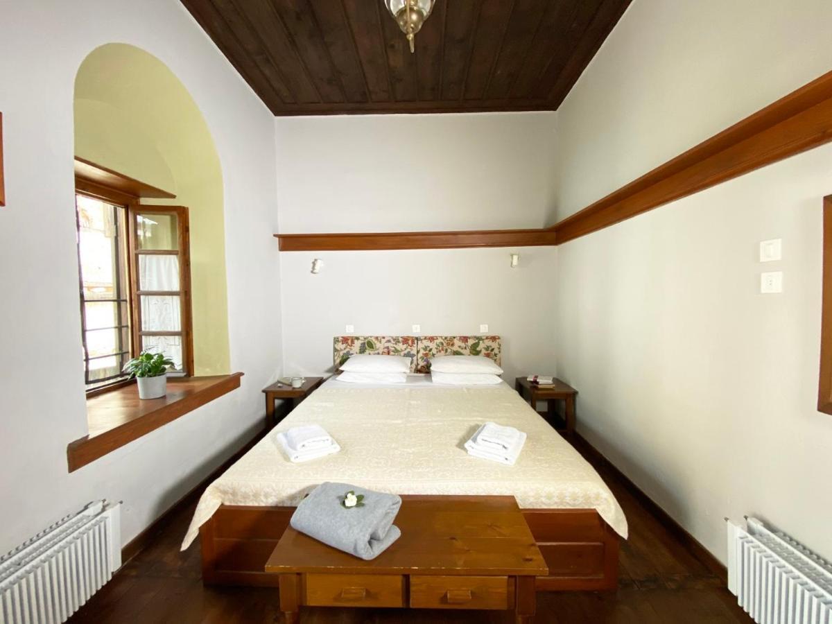Hotel Alatinos à Pinakátai Extérieur photo