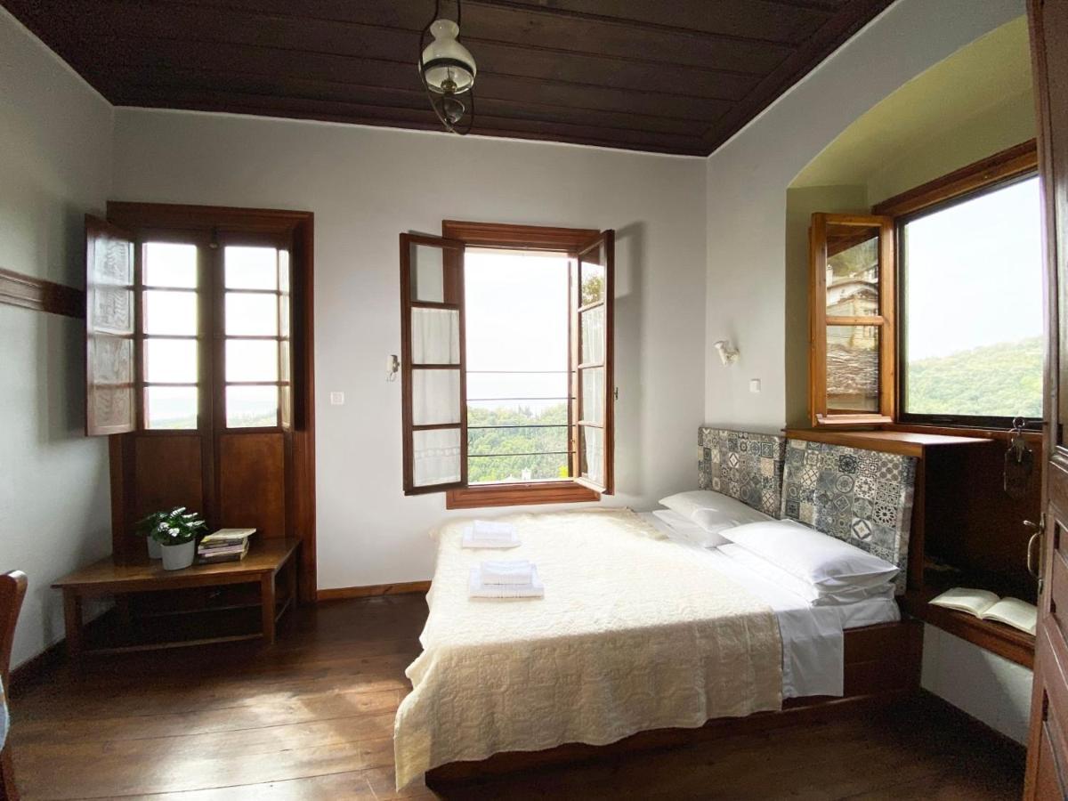 Hotel Alatinos à Pinakátai Extérieur photo